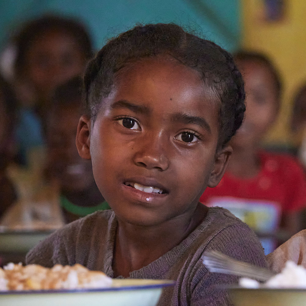 Enfant à l'école de Sahofika - Helpsimus